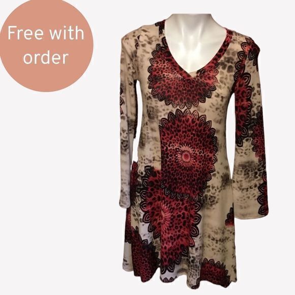 FREE Leopard Detailed PrintĀ TunicāTopā - Picture 1 of 2